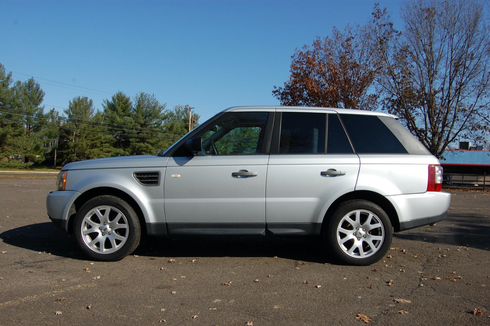 2009 Silver /Beige Leather Land Rover Range Rover Sport HSE (SALSK25419A) with an 4.4L V8 DOHC 32V engine, Automatic transmission, located at 6528 Lower York Road, New Hope, PA, 18938, (215) 862-9555, 40.358707, -74.977882 - Here we have a nice Range Rover Sport with a 4.4L V8 putting power to all four wheels via an automatic shifting transmission. The interior offers beige leather with wood trim, keyless entry, dual climate controls, heated seats front and back, AM/FM/CD/AUX radio with navigation, Harman/Kardon speaker - Photo#2